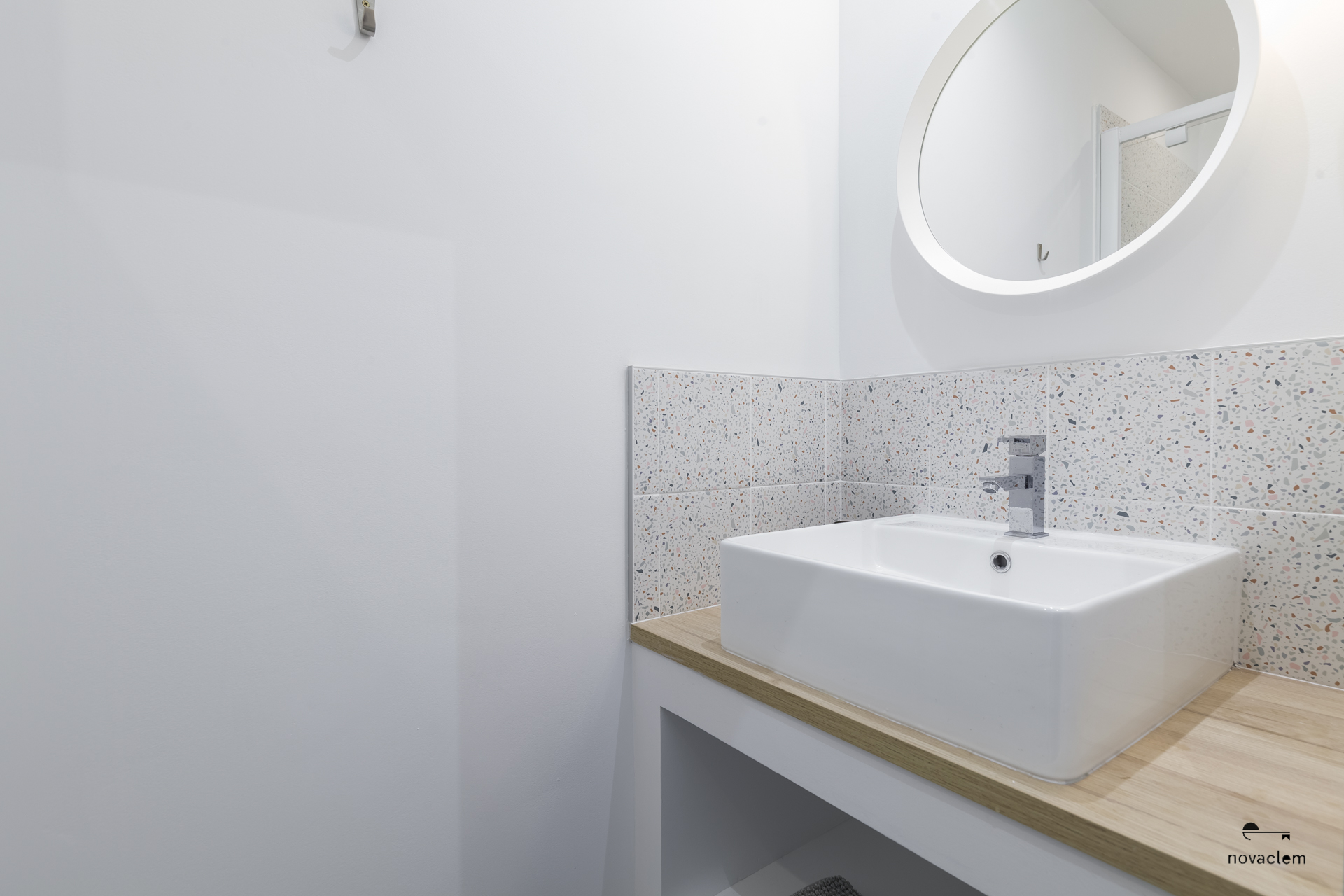 Novaclem - salle de bain après travaux T2 Nau - Investissement Marseille