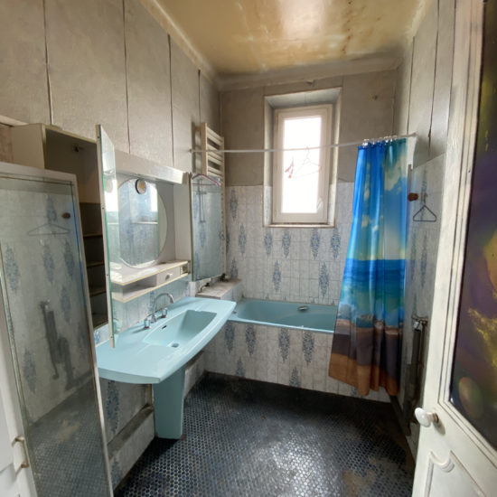 Novaclem - salle de douche avant travaux T3 Locarno - Investissement Marseille
