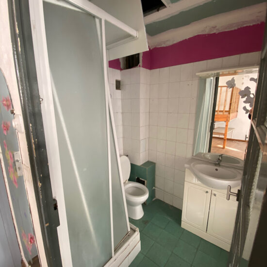 Novaclem - salle de bain T2 Granoux avant travaux - Investissement Marseille