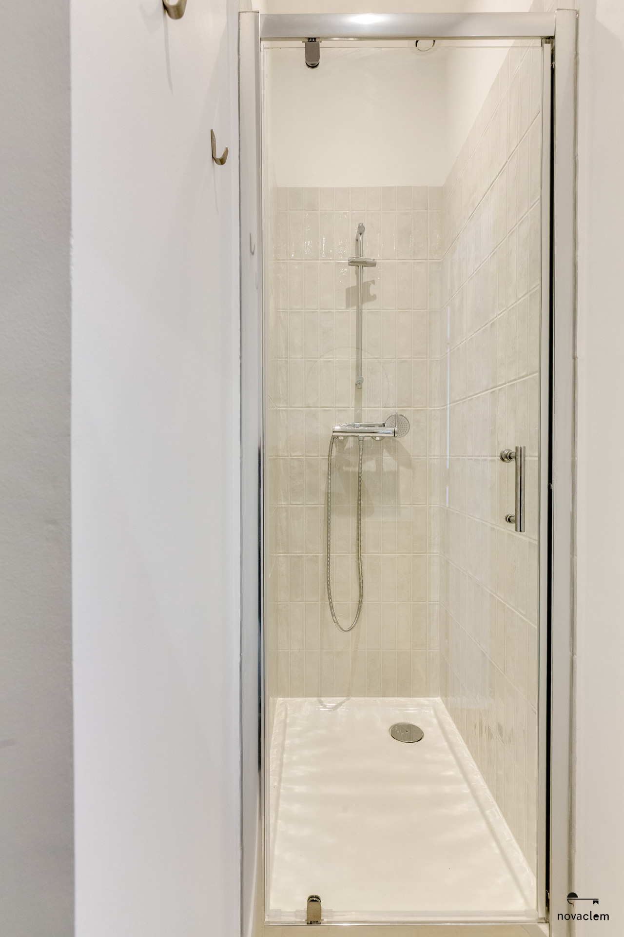 Novaclem - salle de bain T2 Conception - après travaux - Investissement Marseille